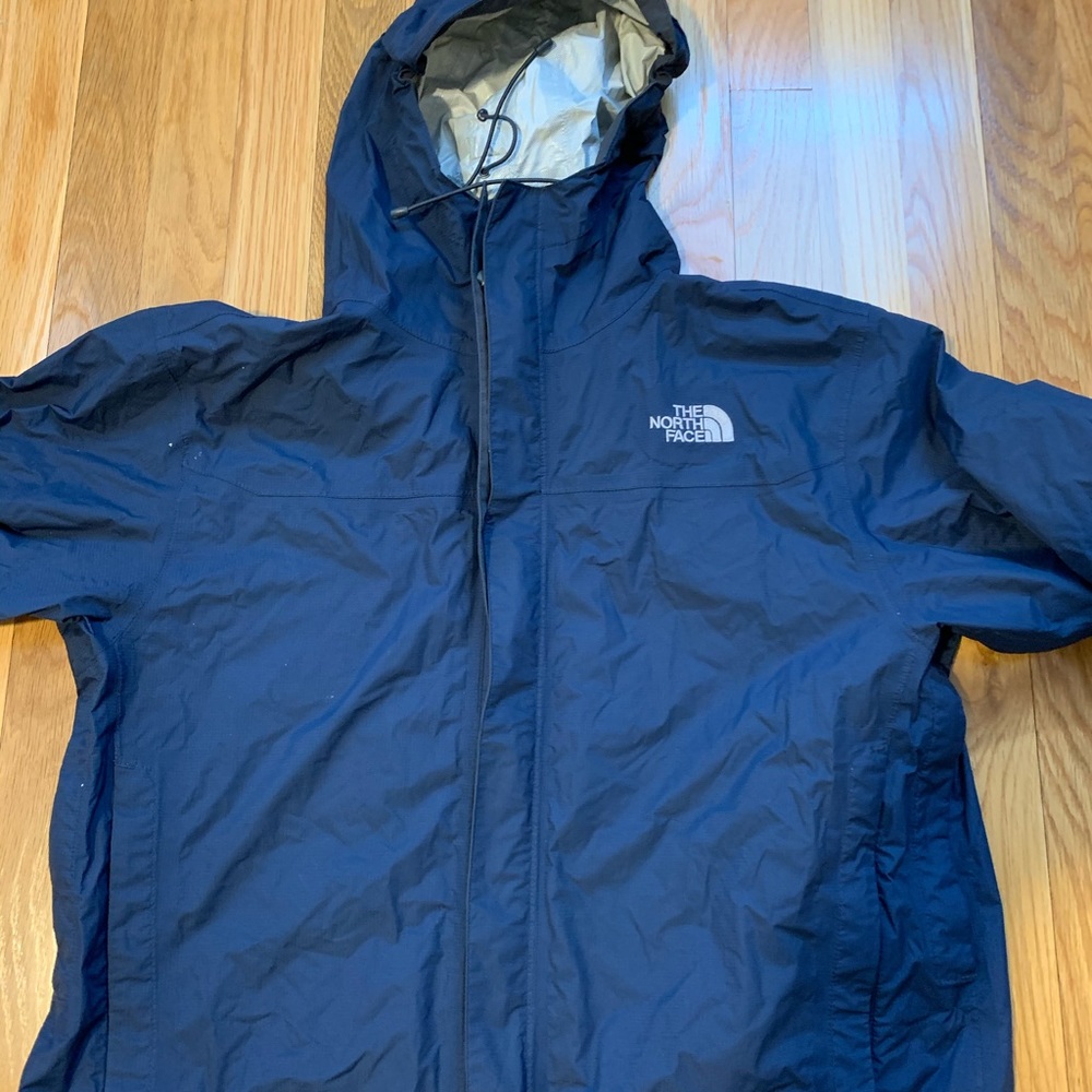 North Face Men’s Raincoat (M) navy